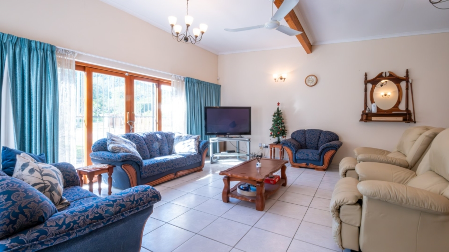5 Bedroom Property for Sale in Sedgefield Central Western Cape